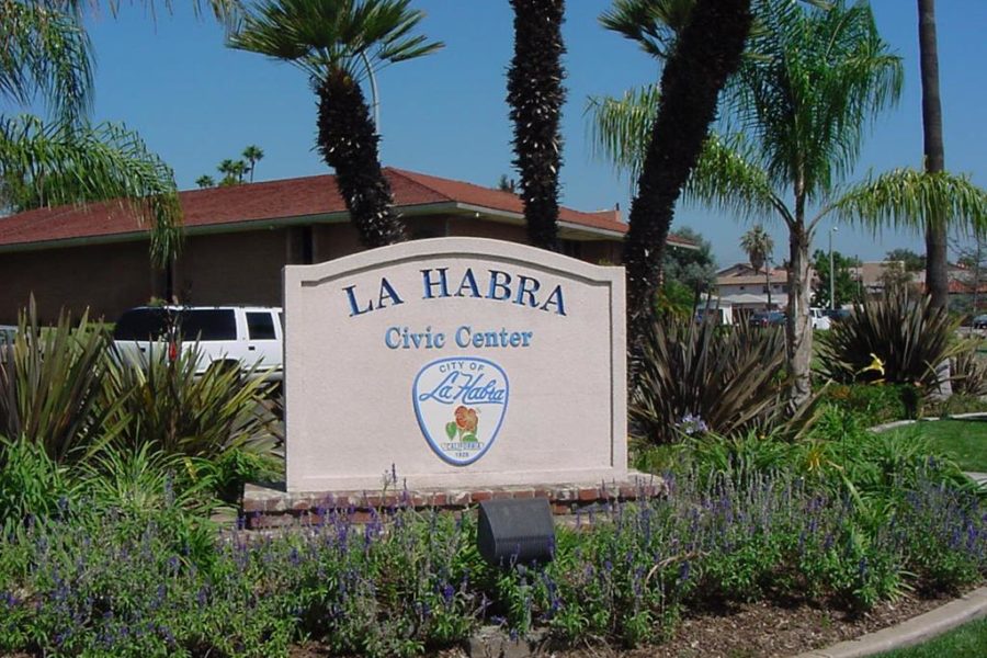 La Habra stone sign