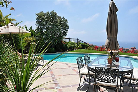 Crystal Cove Nautilus Pool