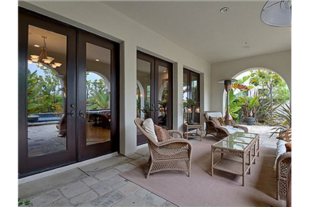 Crystal cove White Sails Patio